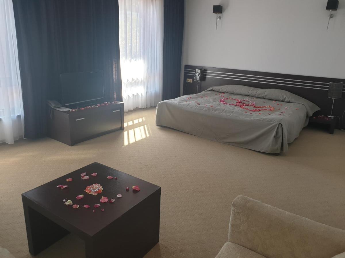 Hotel Presidivm Palace لوفتش المظهر الخارجي الصورة